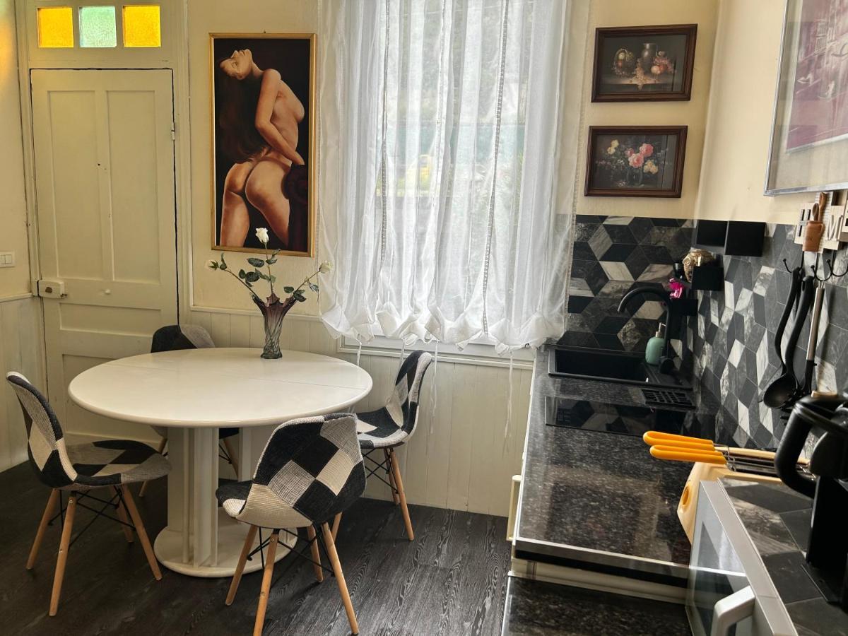 House Of Artist Apartment