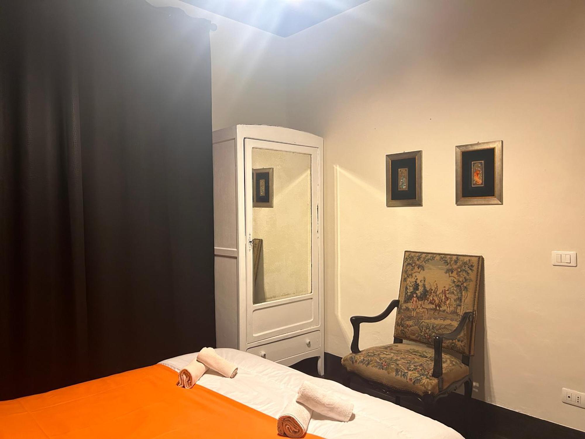 House Of Artist * Isolabona