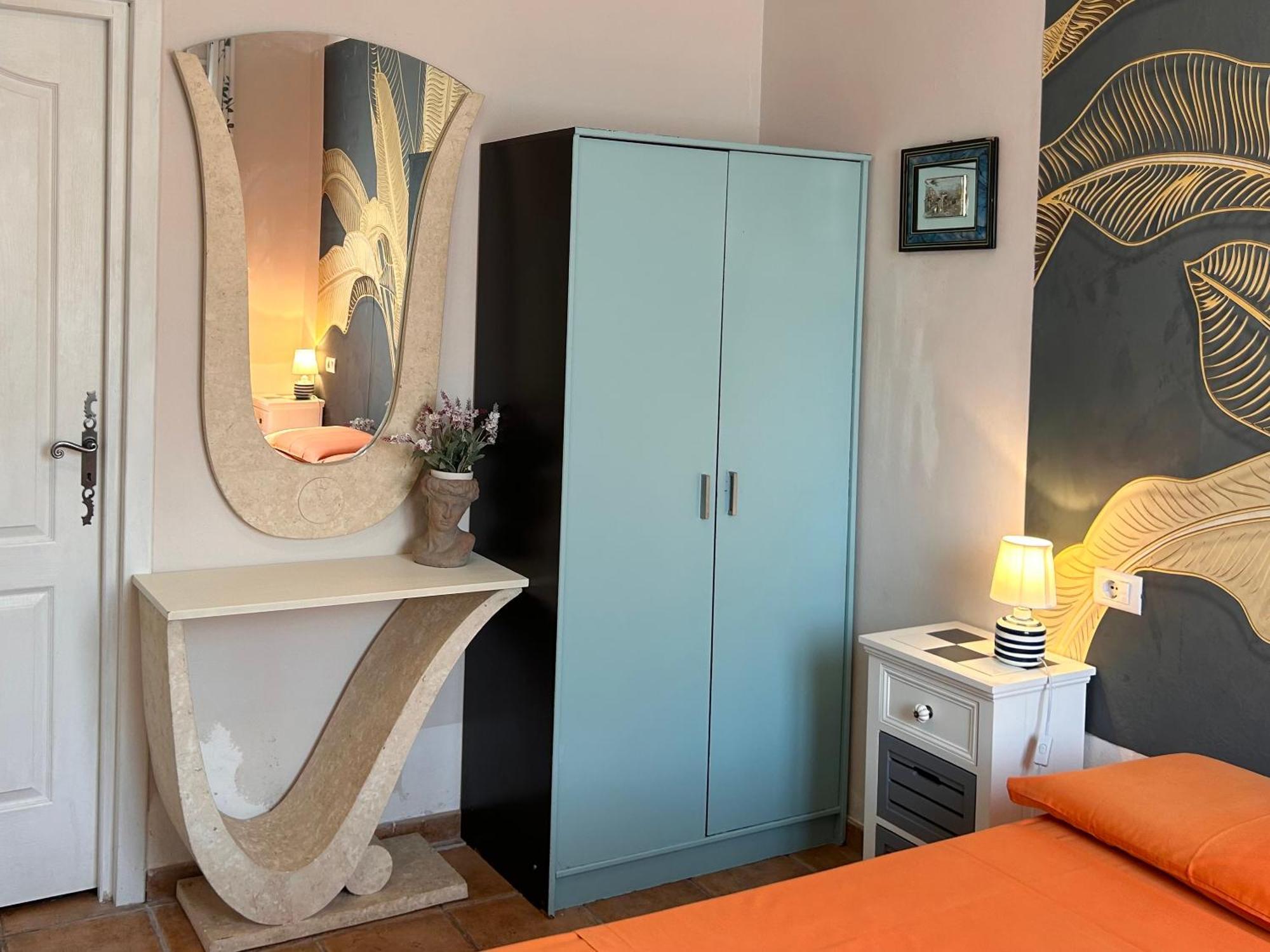 House Of Artist Apartment Isolabona